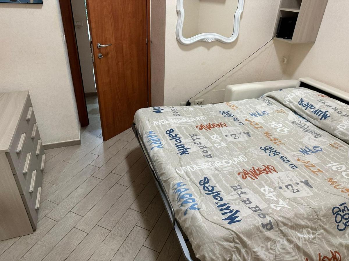 Roma Chic Residenza Gemelli Apartment ภายนอก รูปภาพ