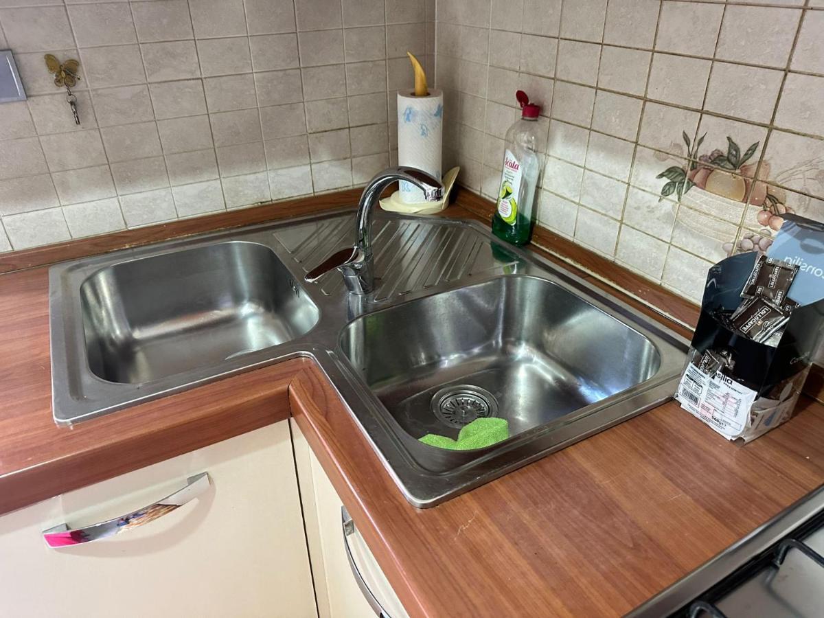 Roma Chic Residenza Gemelli Apartment ภายนอก รูปภาพ