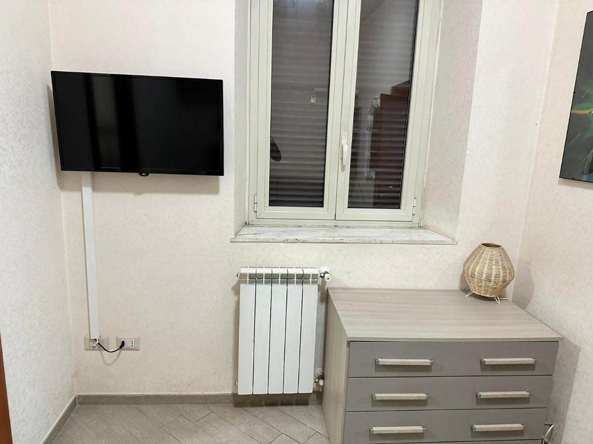 Roma Chic Residenza Gemelli Apartment ภายนอก รูปภาพ