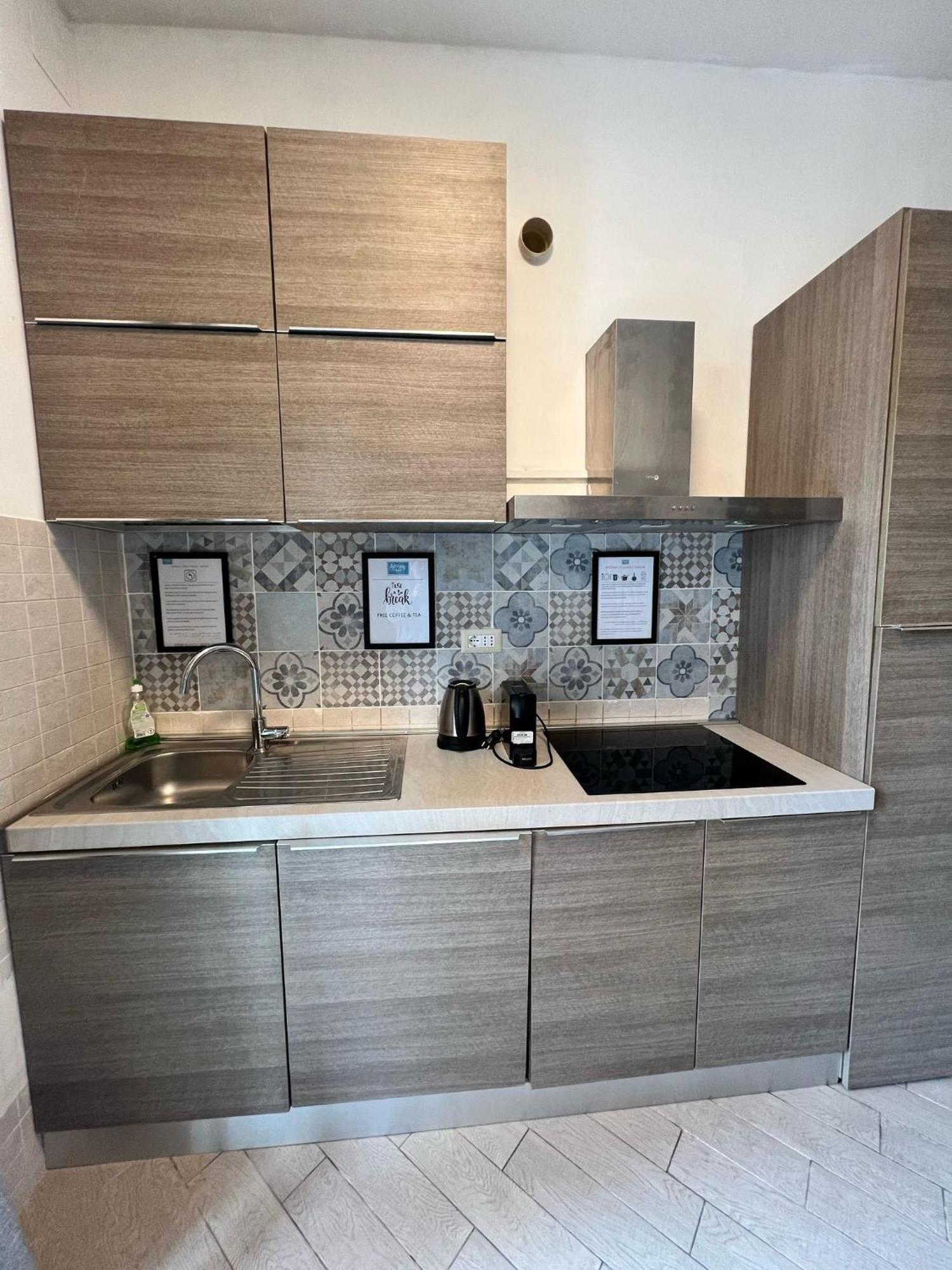 Roma Chic Residenza Gemelli Apartment ภายนอก รูปภาพ